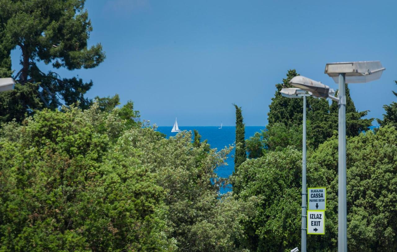 Val Di Sole Lägenhet Poreč Exteriör bild